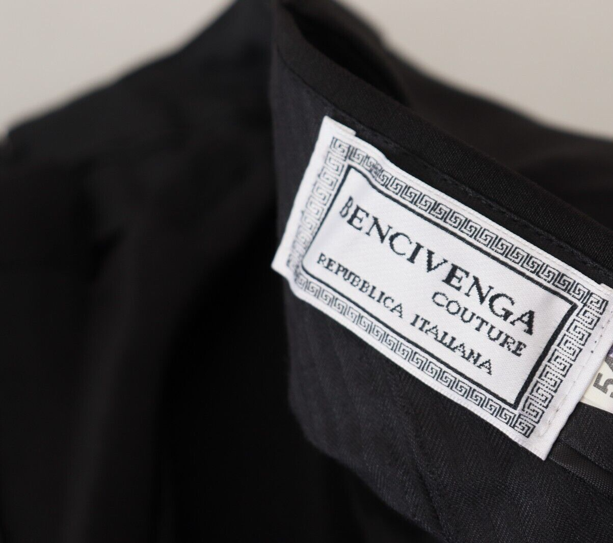 BENCIVENGA بنطلون MainLine أسود أنيق