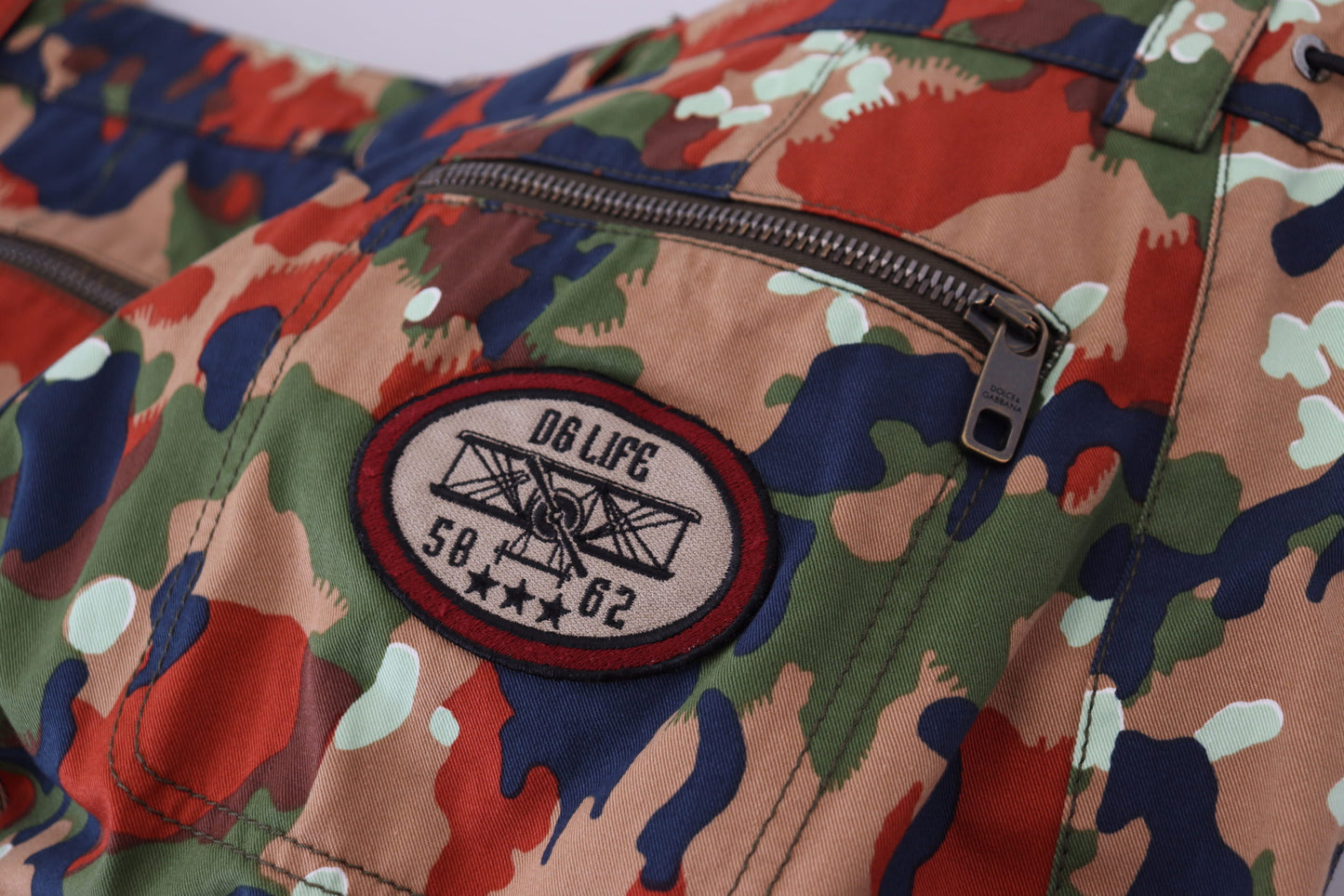 دولتشي آند غابانا شورت البضائع المصمم الإيطالي متعدد الألوان