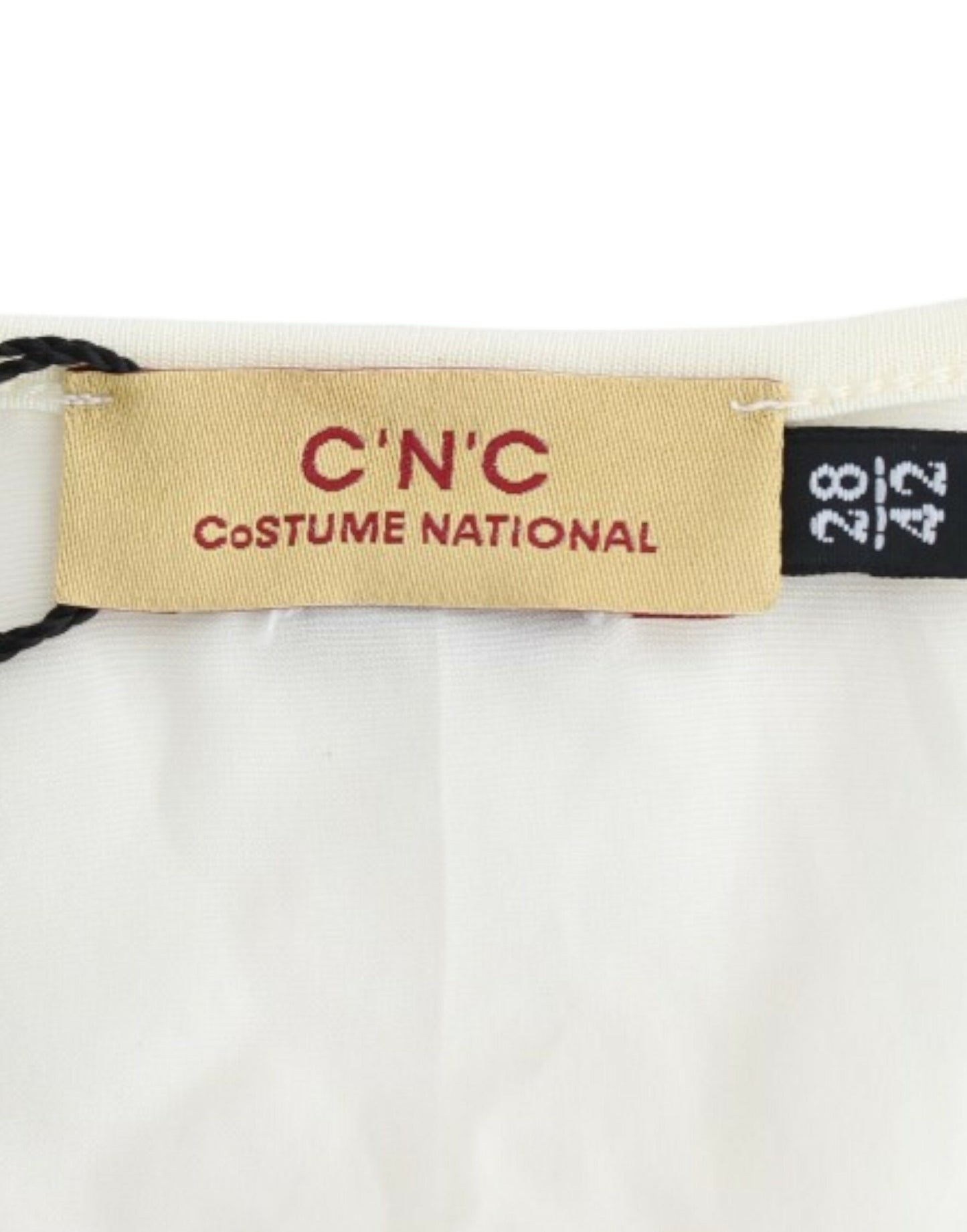 زي وطني أنيق أبيض مشروط فوق الركبة اللباس