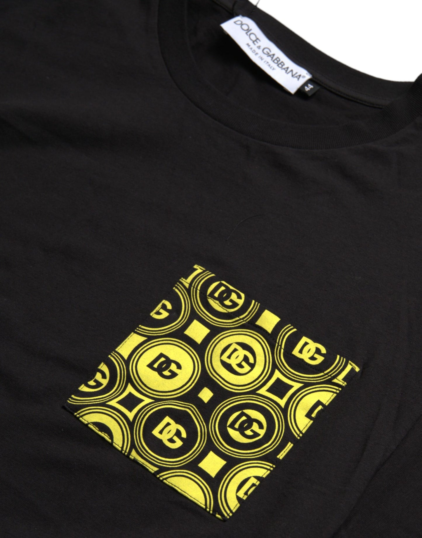 تي شيرت دولتشي آند غابانا قطن بياقة دائرية وجيب مطبوع باللون الأسود