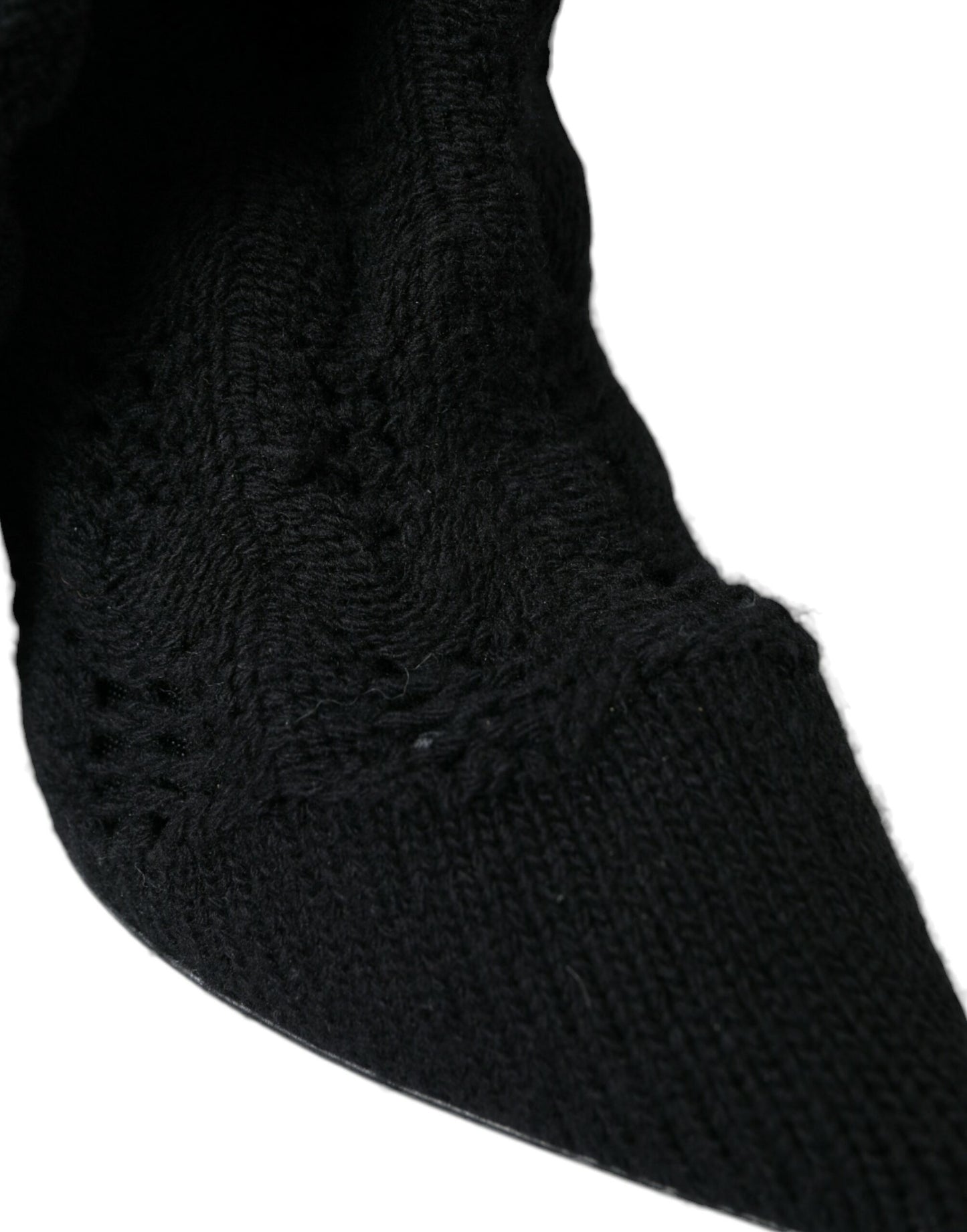 حذاء دولتشي آند غابانا بكعب ستيليتو أسود وأحذية طويلة متوسطة الساق