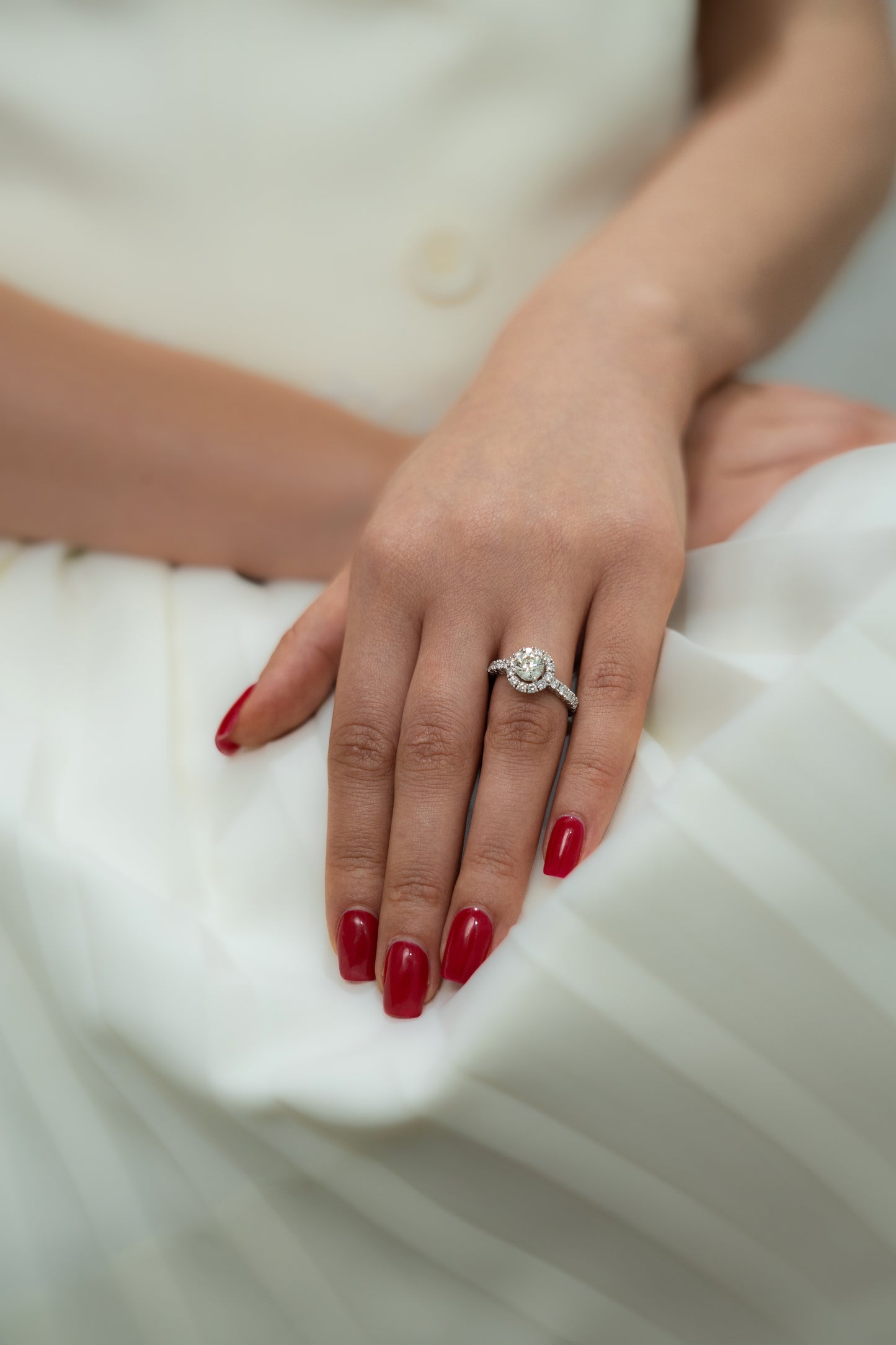NATURAL DIAMOND PETAL RING