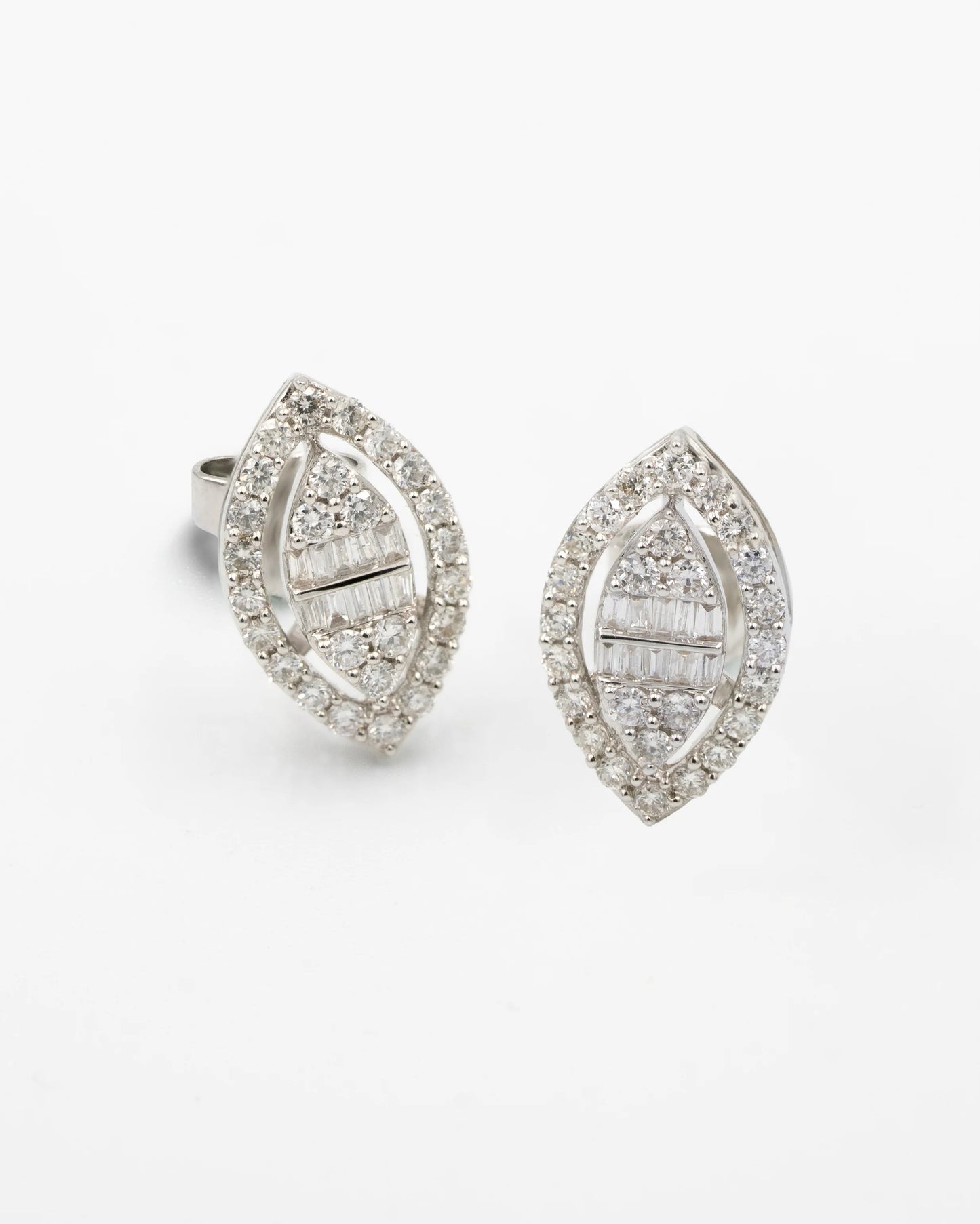 NATURAL DIAMOND STUD MARQUISE EARINGS