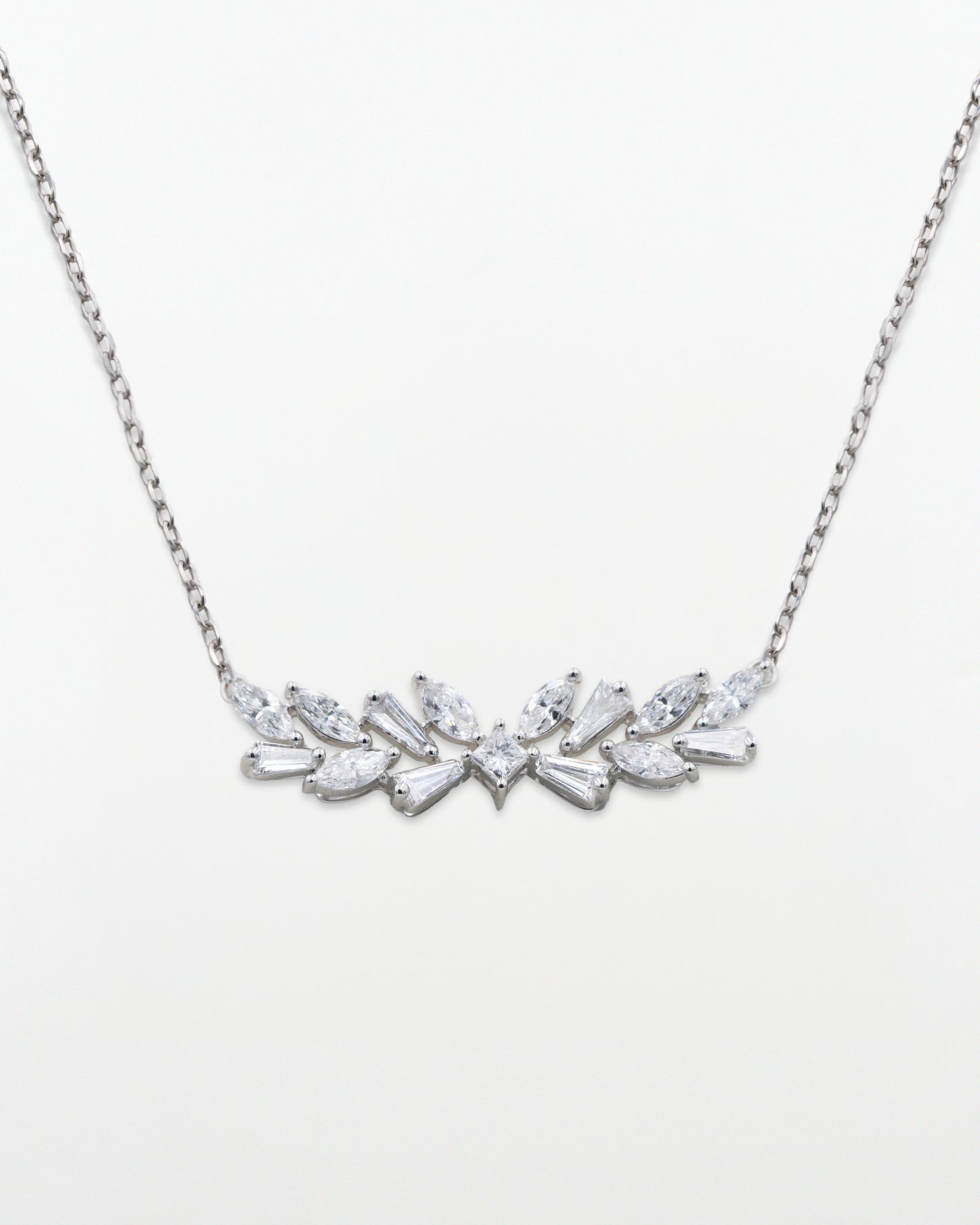 NATURAL DIAMOND BLOSSOM NECKLACE