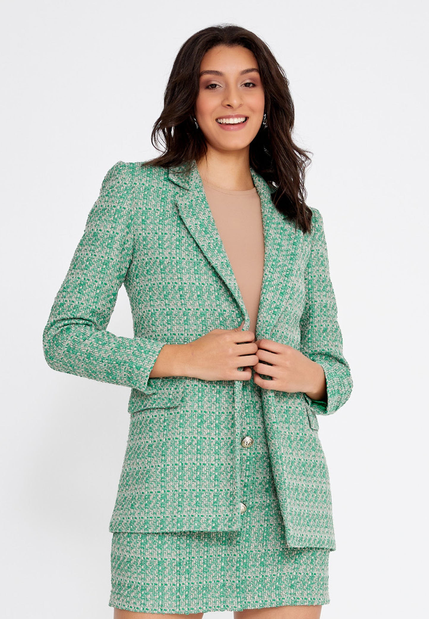 سترة عادية بأكمام طويلة