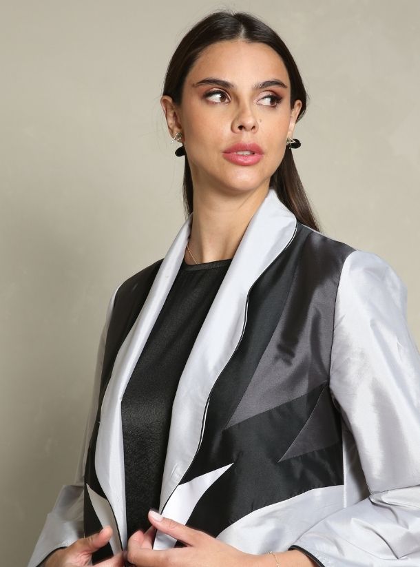 Sophisticated Simplicity, Collared Front Open Abaya in Subtle Grey Tones.