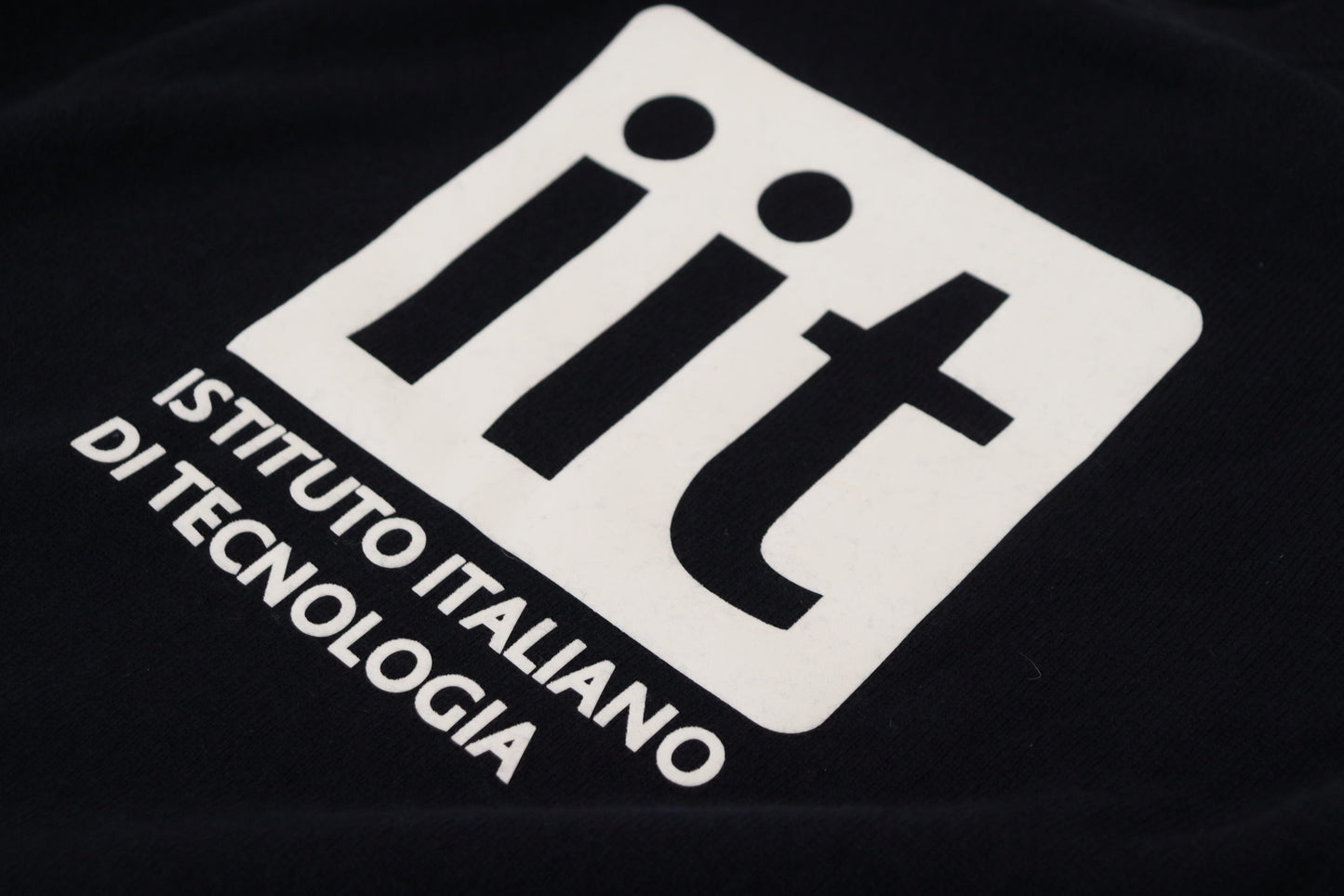 دولتشي آند غابانا سترة صوفية أنيقة من الكشمير الأزرق