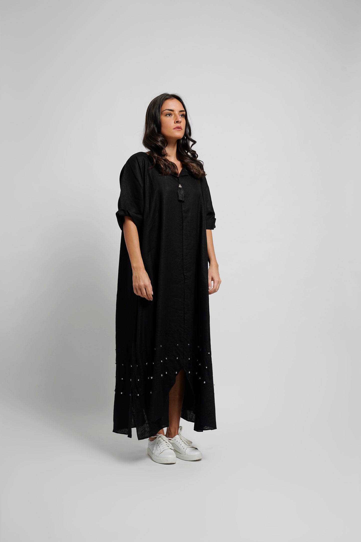 Ava oversized black linen kaftan