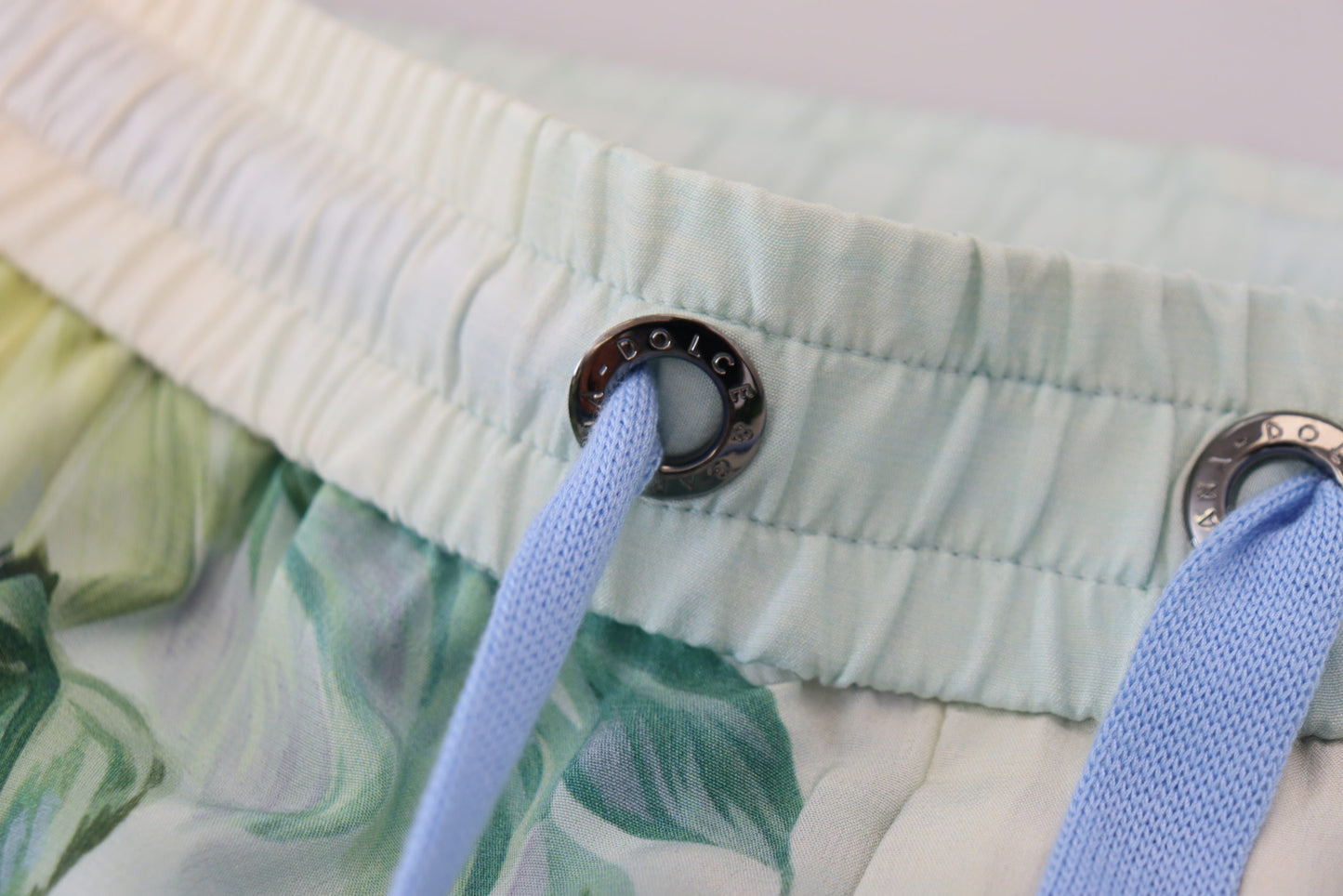 دولتشي آند غابانا سروال بيان الحرير متعدد الألوان