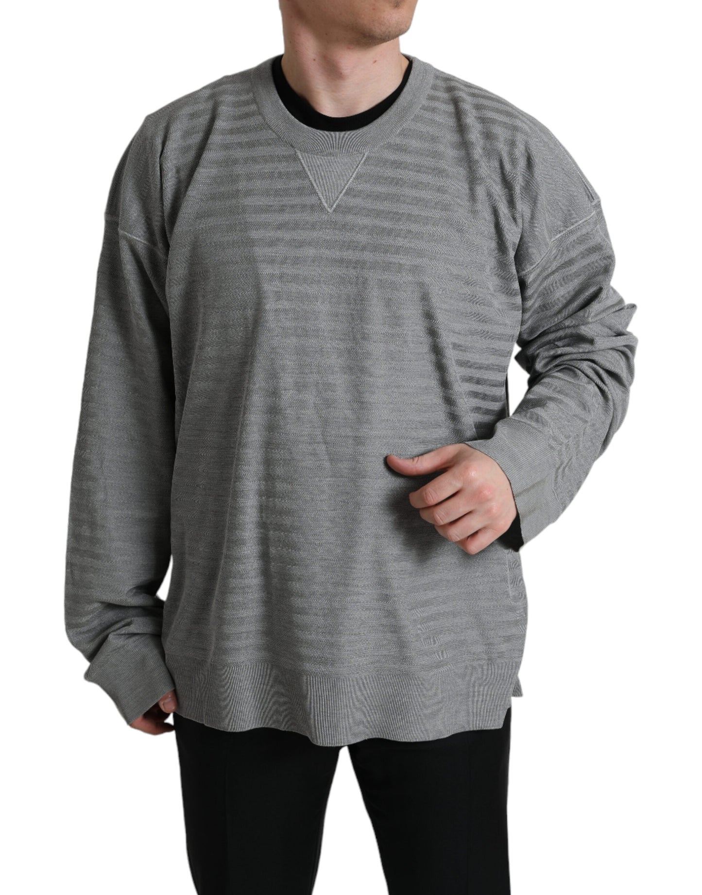 دولتشي آند غابانا أنيقة رمادية مخططة الحرير Crewneck السترة