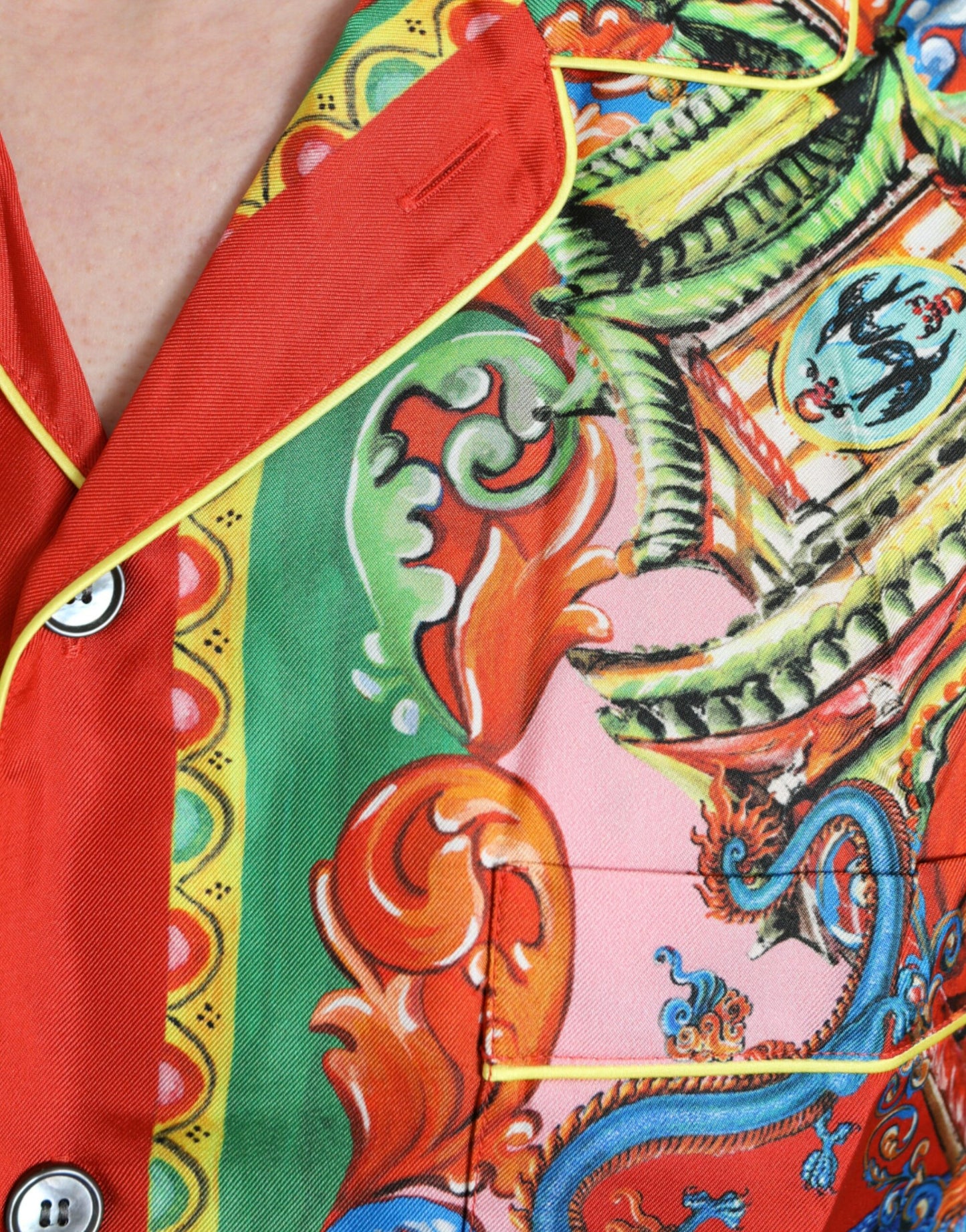 دولتشي آند غابانا قميص متعدد الألوان منقوش بأزرار للأسفل