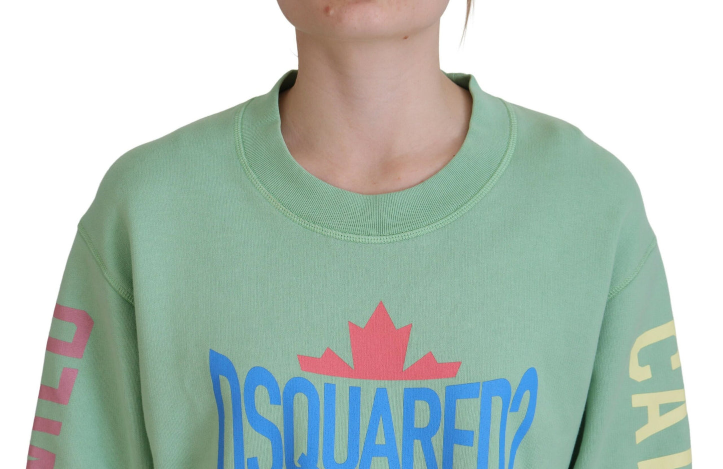 سترة Dsquared² مطبوعة بشعار أخضر وياقة دائرية وأكمام طويلة