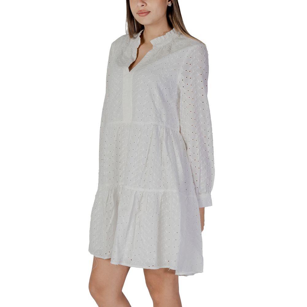 B.Young White Cotton Dress