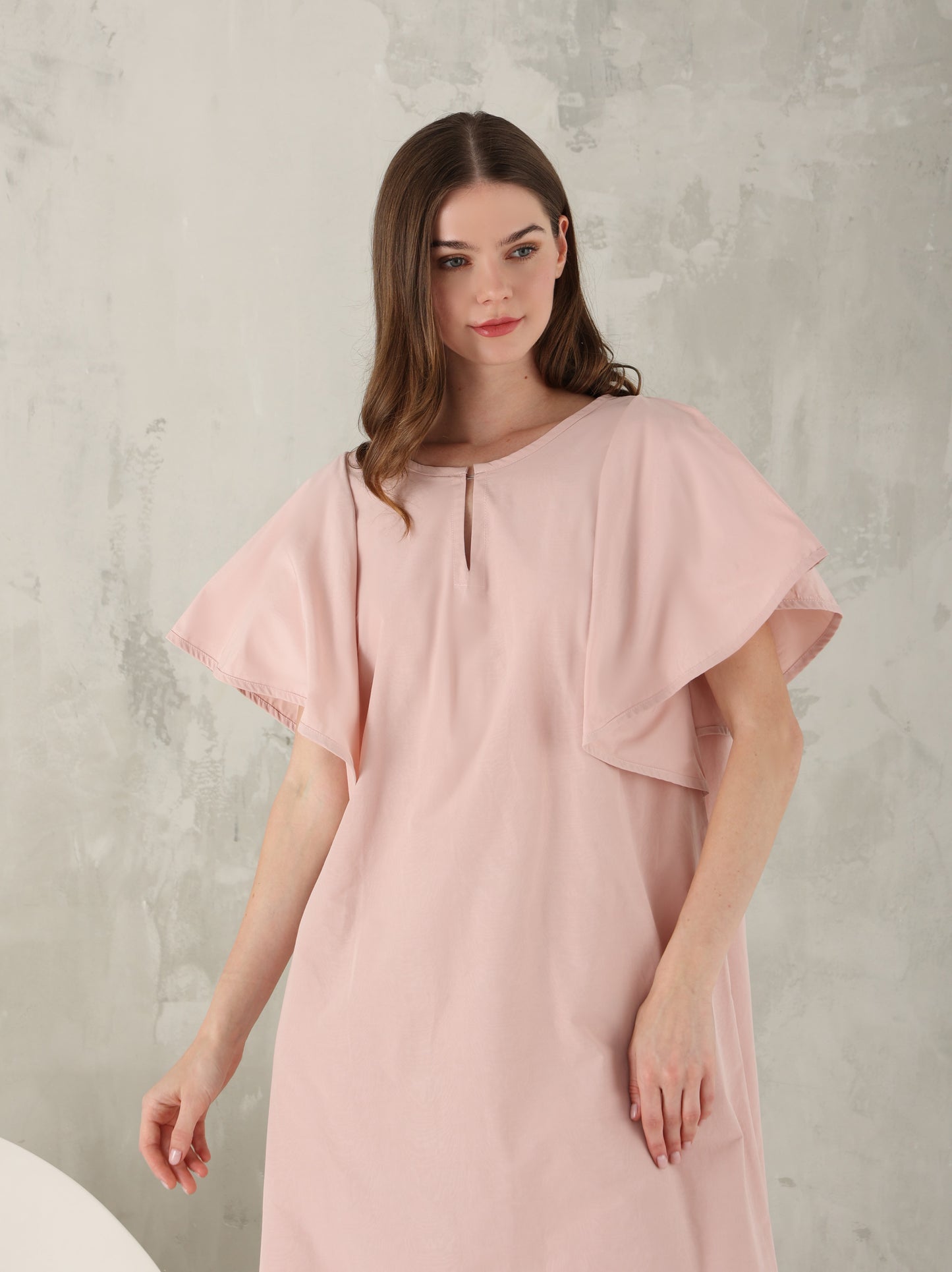 قفطان ماريا من التفتا باللون الوردي الفاتح