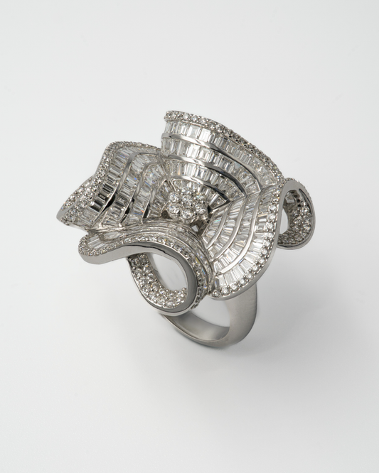 NATURAL DIAMOND FLOWER STATEMENT RING