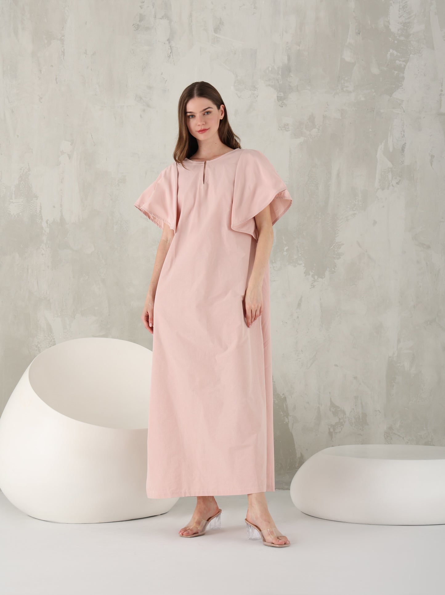 قفطان ماريا من التفتا باللون الوردي الفاتح