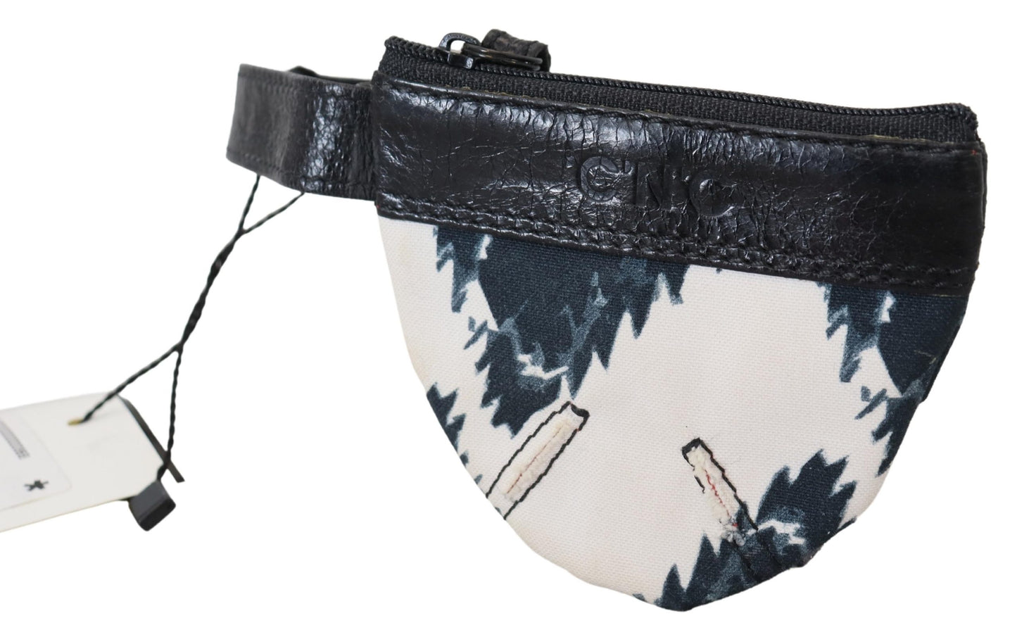 محفظة نقود معدنية من الجلد الأبيض الأنيق مع حزام