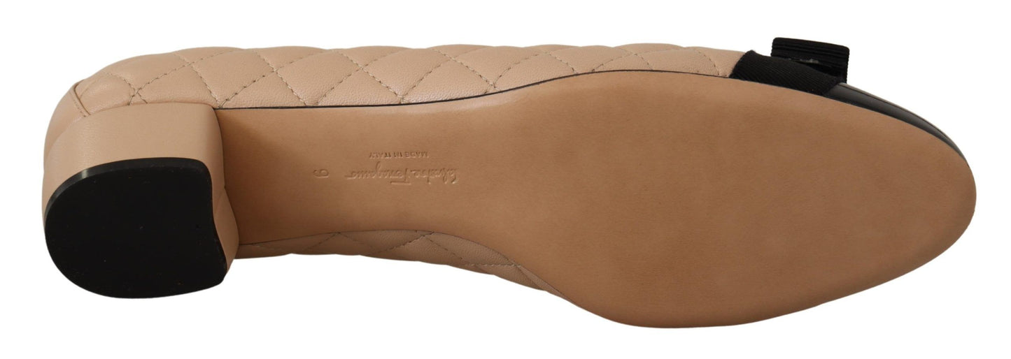 حذاء سلفاتوري فيراغامو الأنيق من الجلد المبطن باللونين البيج والأسود