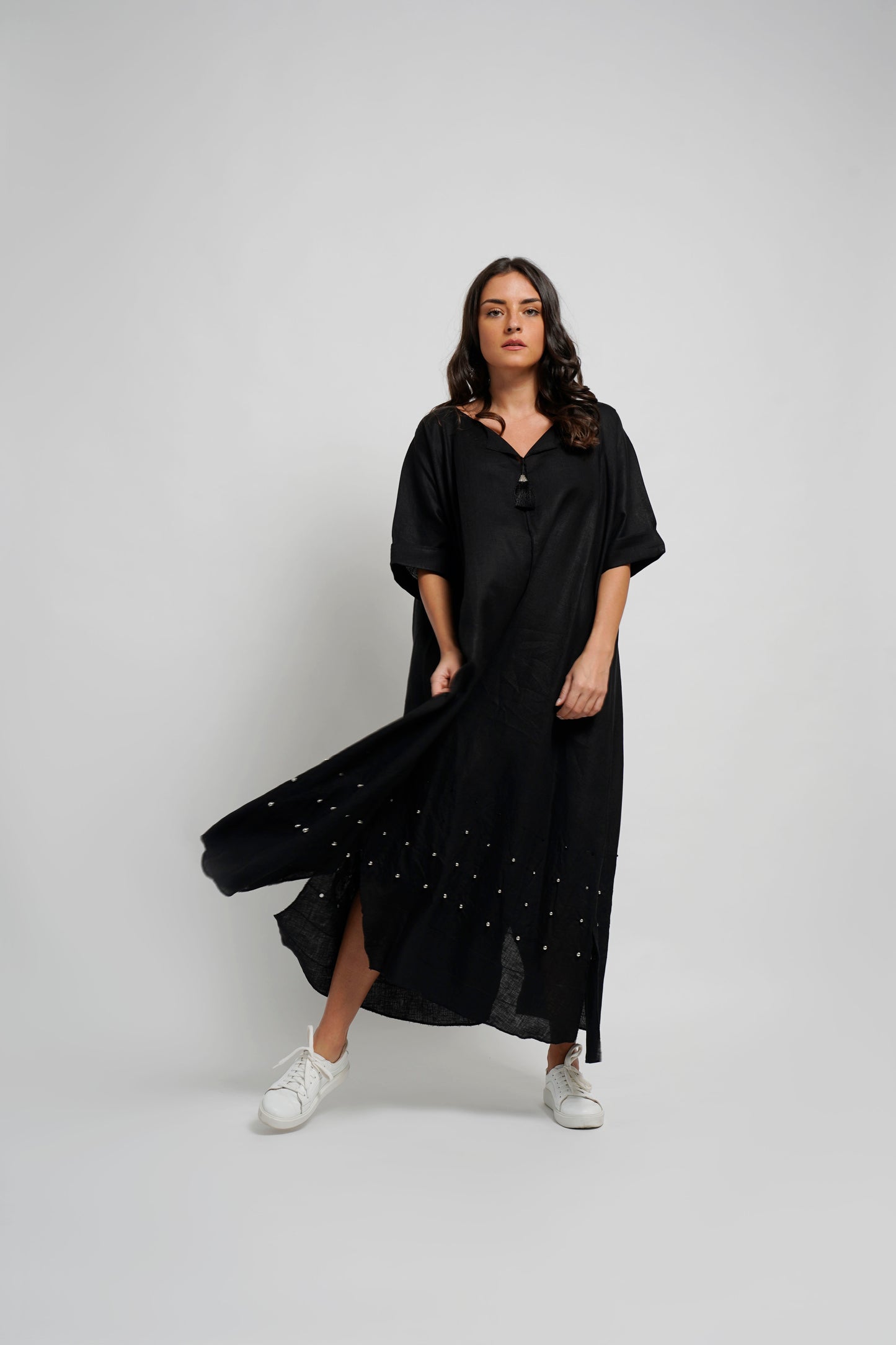 Ava oversized black linen kaftan