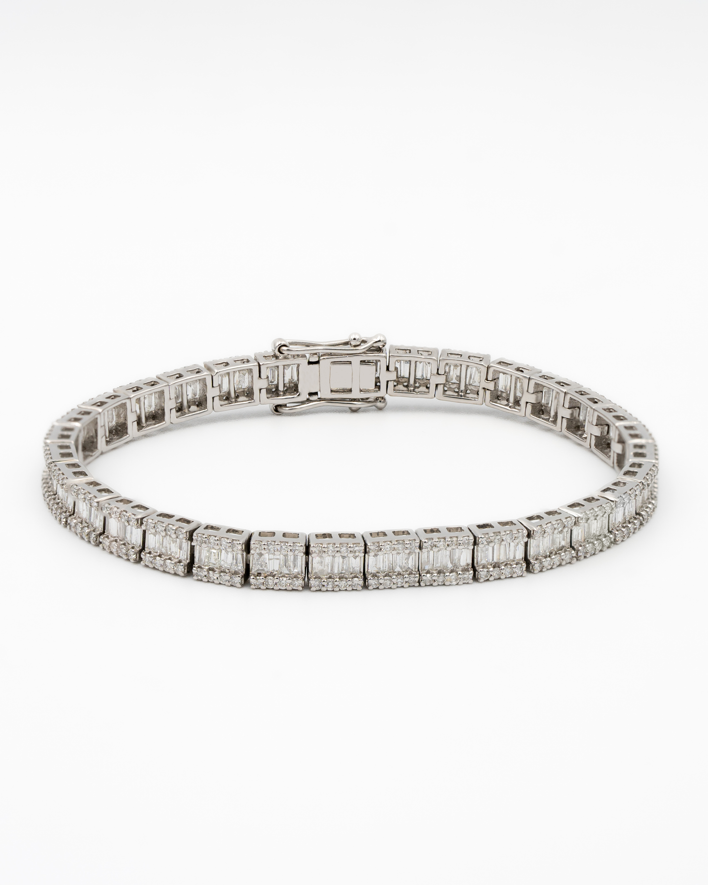 NATURAL DIAMOND BAGUETTE TENNIS BRACELET