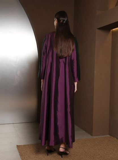 Mesmerizing Opulence, The Black and Purple Curved-Shaped Double Pleated Abaya.