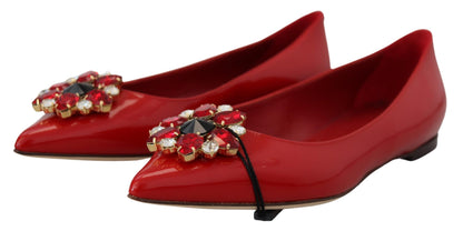 دولتشي آند غابانا حذاء لوفر كريستال من جلد الغزال الأحمر - أناقة رائعة